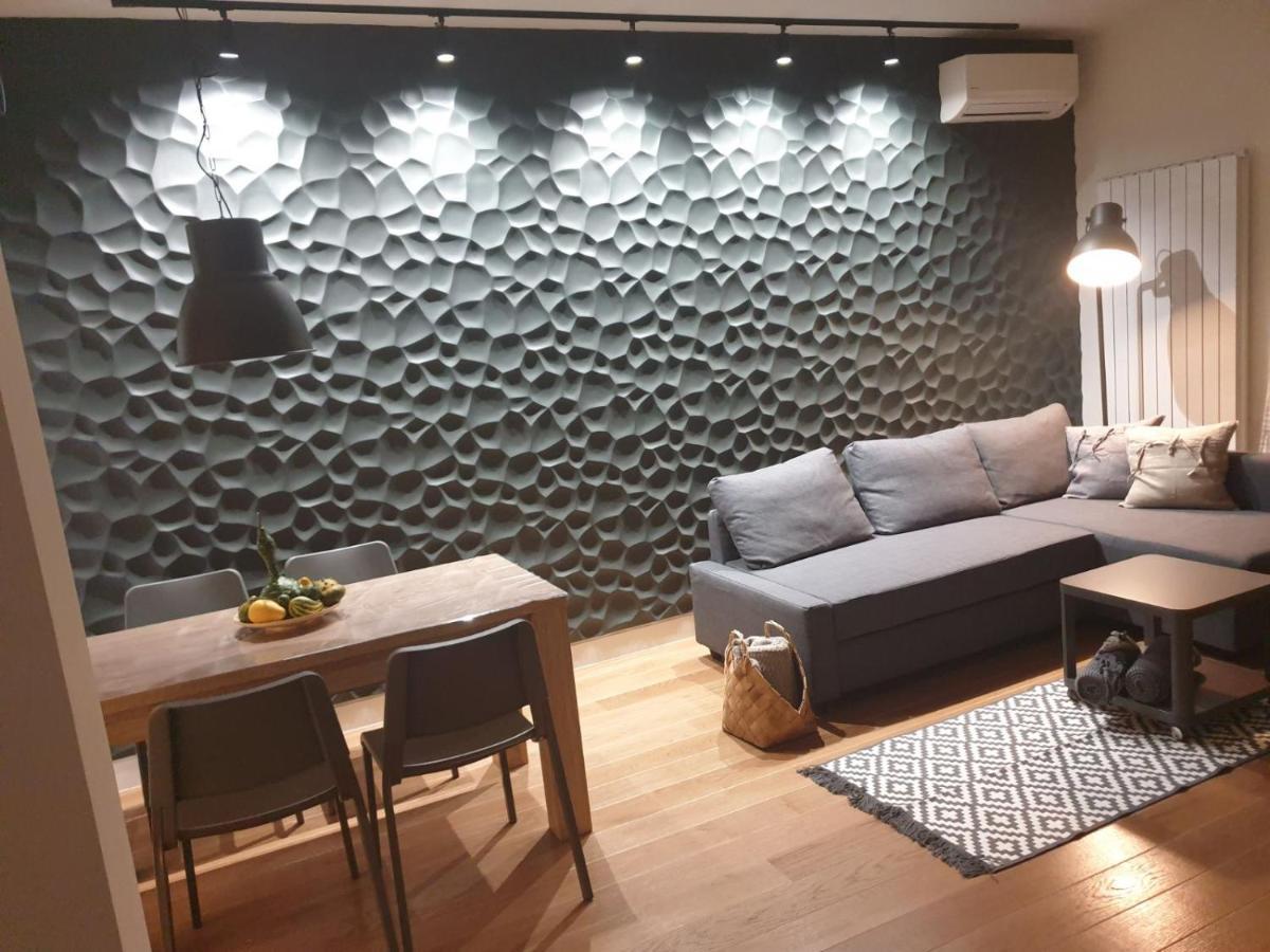 Apartment Mona Belgrad Exteriör bild